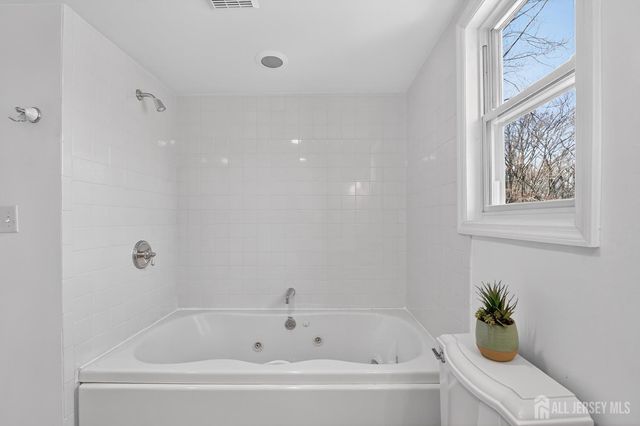 76 Telegraph Hill Road, Holmdel, NJ 07733