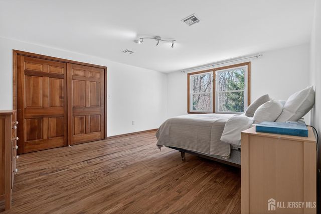 76 Telegraph Hill Road, Holmdel, NJ 07733