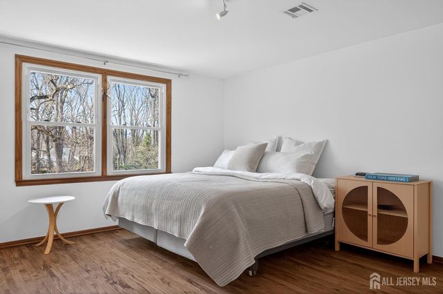 76 Telegraph Hill Road, Holmdel, NJ 07733