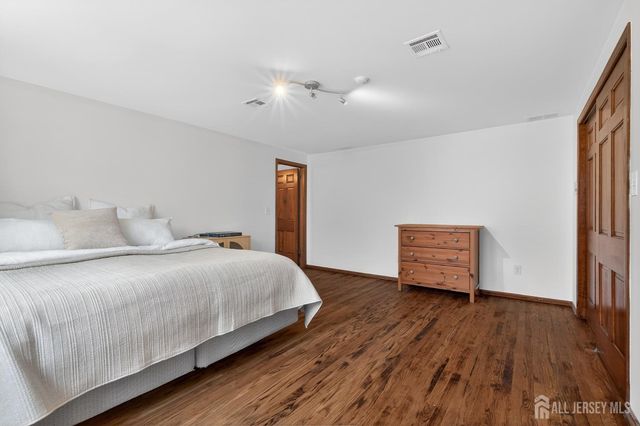 76 Telegraph Hill Road, Holmdel, NJ 07733