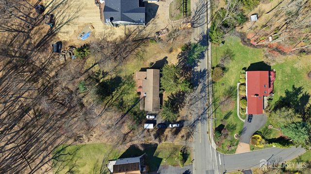 76 Telegraph Hill Road, Holmdel, NJ 07733