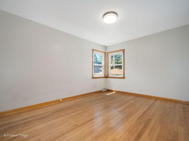 6038 N Austin Avenue, Chicago, IL 60646