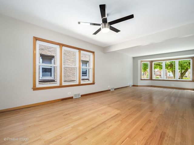 6038 N Austin Avenue, Chicago, IL 60646