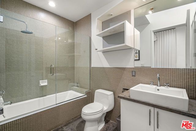 710 N Orlando Avenue 104, West Hollywood, CA 90069