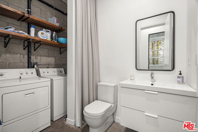 710 N Orlando Avenue 104, West Hollywood, CA 90069