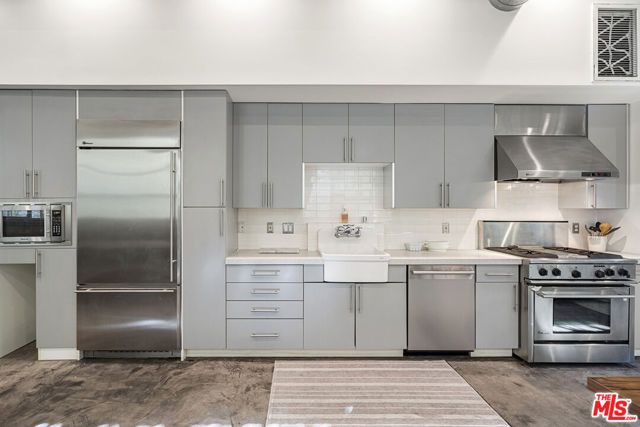 710 N Orlando Avenue 104, West Hollywood, CA 90069