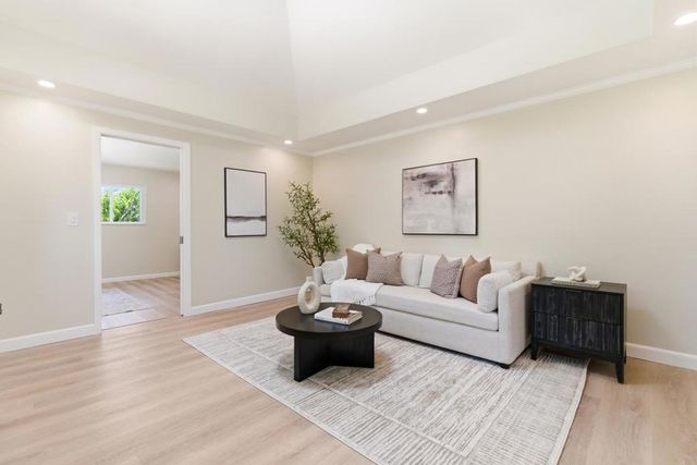 2840 Evergreen, San Bruno, CA 94066