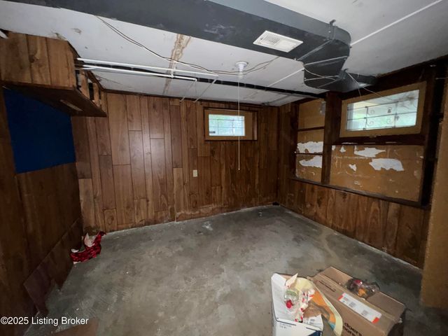 142 N Hite Ave, Louisville, KY 40206