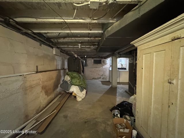 142 N Hite Ave, Louisville, KY 40206