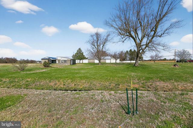 305 WOLFERT STATION RD, Mullica Hill, NJ 08062