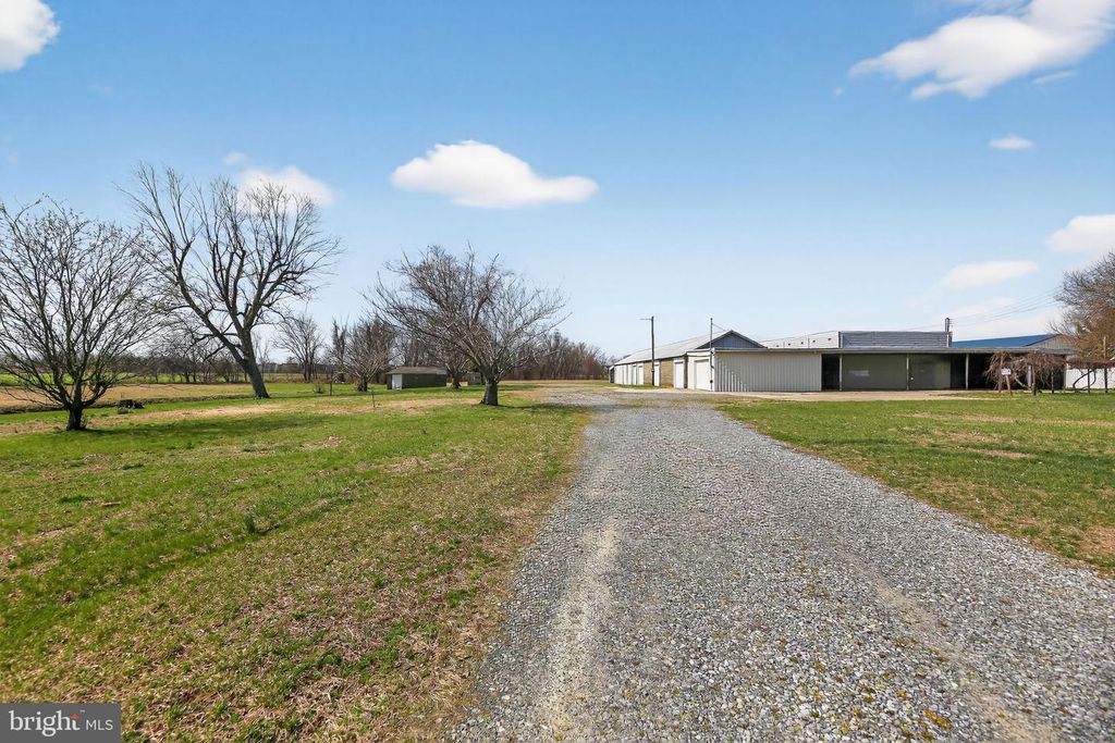 305 WOLFERT STATION RD, Mullica Hill, NJ 08062