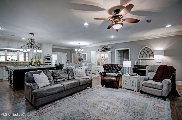 329 County Line Road, Mendenhall, MS 39114