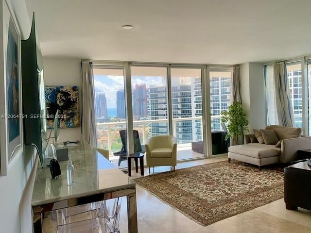 450 Alton Rd 2207, Miami Beach, FL 33139