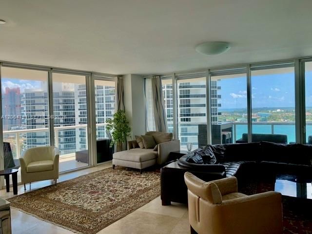 450 Alton Rd 2207, Miami Beach, FL 33139