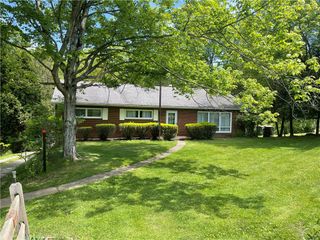107 Pfaff Rd, Economy, PA 15005