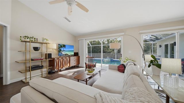 4668 HAMLETS GROVE DRIVE, Sarasota, FL 34235