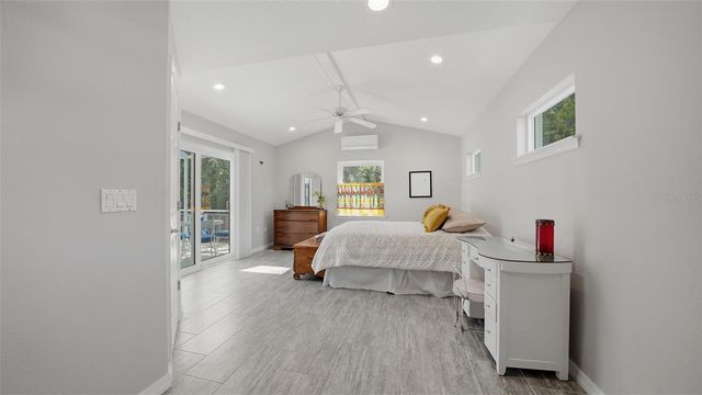 4668 HAMLETS GROVE DRIVE, Sarasota, FL 34235