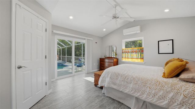 4668 HAMLETS GROVE DRIVE, Sarasota, FL 34235