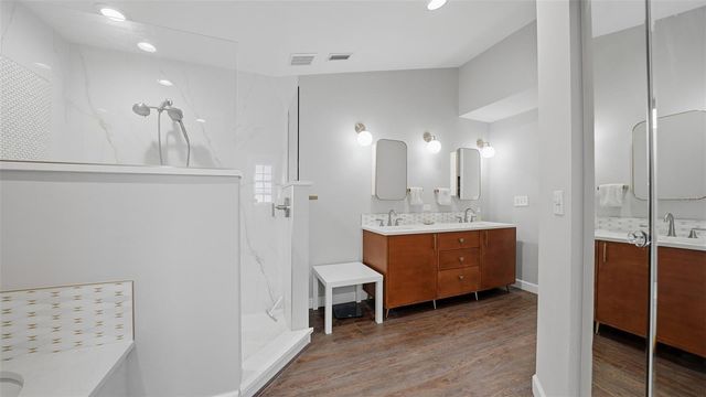 4668 HAMLETS GROVE DRIVE, Sarasota, FL 34235