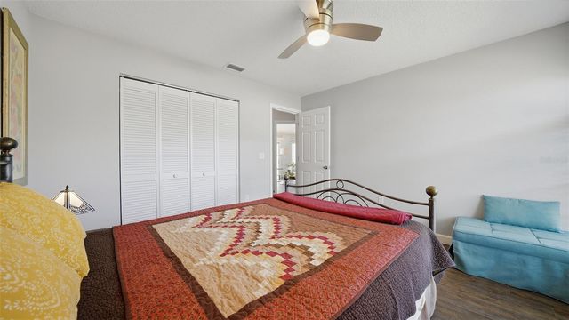 4668 HAMLETS GROVE DRIVE, Sarasota, FL 34235