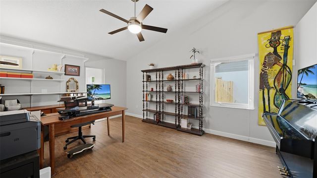 4668 HAMLETS GROVE DRIVE, Sarasota, FL 34235