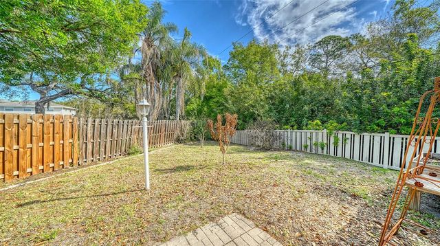 4668 HAMLETS GROVE DRIVE, Sarasota, FL 34235