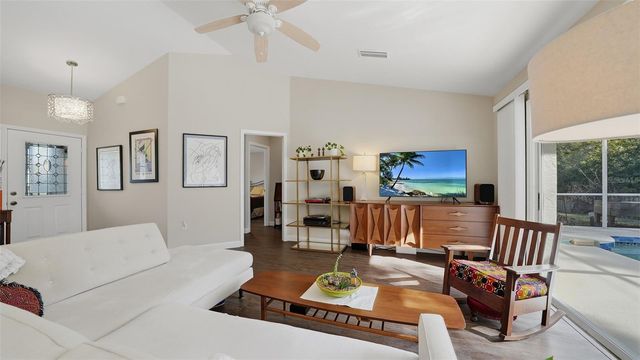 4668 HAMLETS GROVE DRIVE, Sarasota, FL 34235