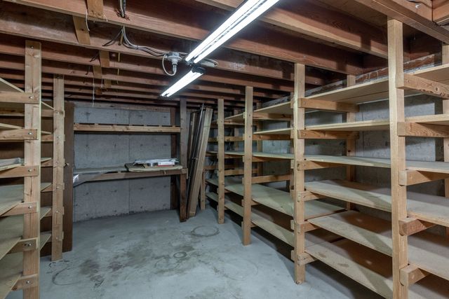 221 W Rainier Way, Spokane, WA 99208