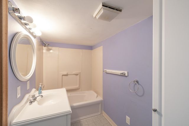 221 W Rainier Way, Spokane, WA 99208