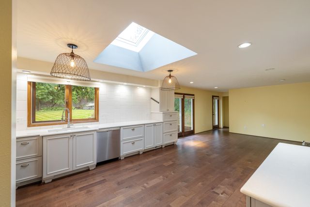221 W Rainier Way, Spokane, WA 99208