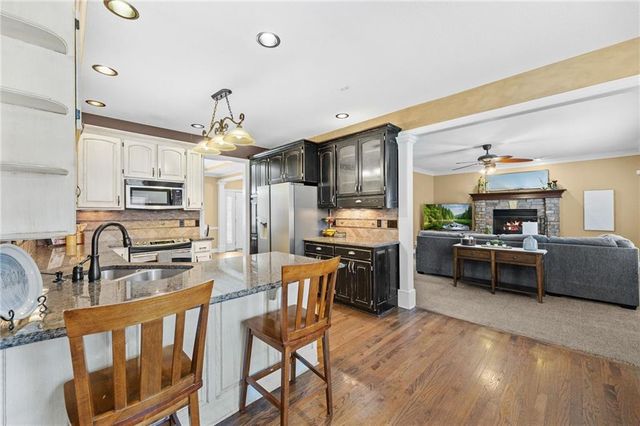 2909 Harrison Avenue, Lawrence, KS 66047