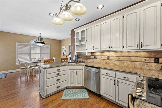 2909 Harrison Avenue, Lawrence, KS 66047