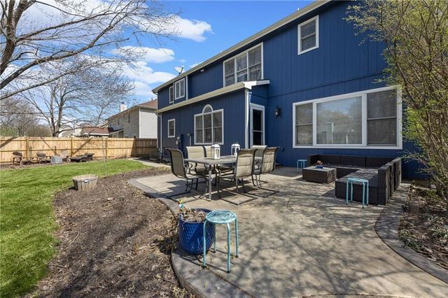 2909 Harrison Avenue, Lawrence, KS 66047