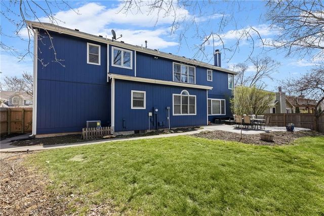 2909 Harrison Avenue, Lawrence, KS 66047