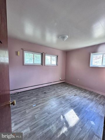 238 S GOVERNORS BLVD, Dover, DE 19901