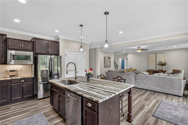 1623 Lazy Fox Lane, Kernersville, NC 27284