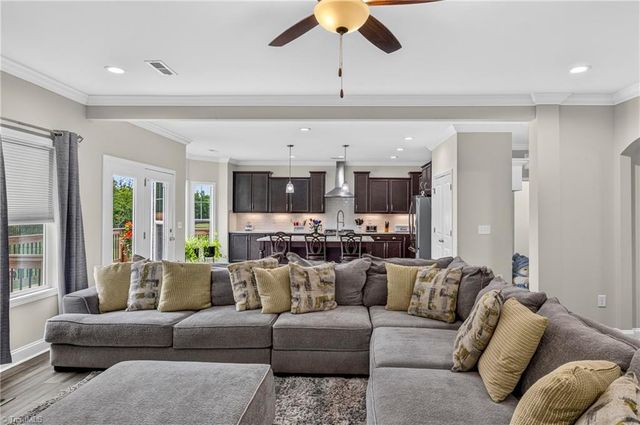 1623 Lazy Fox Lane, Kernersville, NC 27284