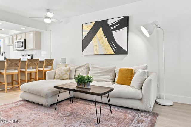 1055 W 5TH Street 10, Tempe, AZ 85281