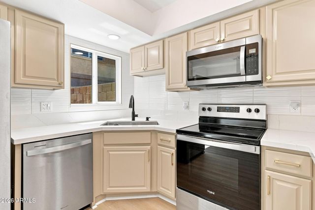 1055 W 5TH Street 10, Tempe, AZ 85281