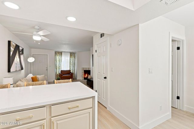 1055 W 5TH Street 10, Tempe, AZ 85281