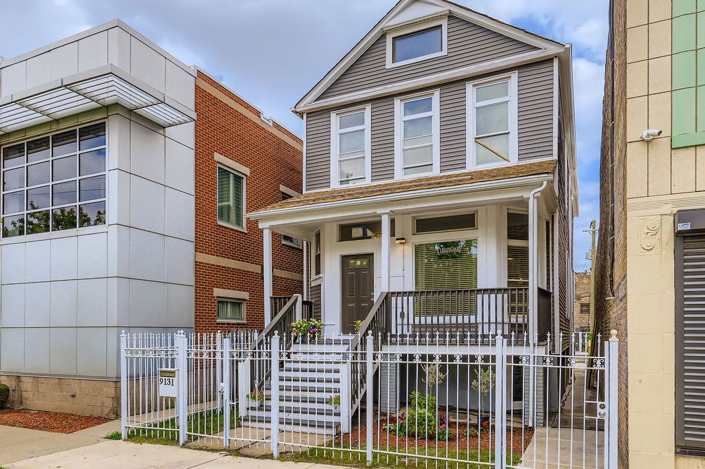 9131 S Exchange Avenue, Chicago, IL 60617