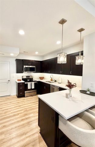 445 SW 12th Street, Des Moines, IA 50309