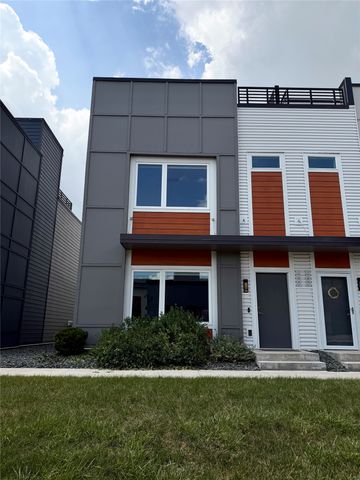 445 SW 12th Street, Des Moines, IA 50309