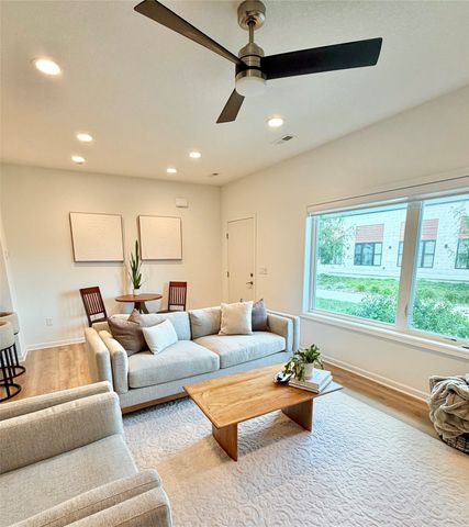 445 SW 12th Street, Des Moines, IA 50309