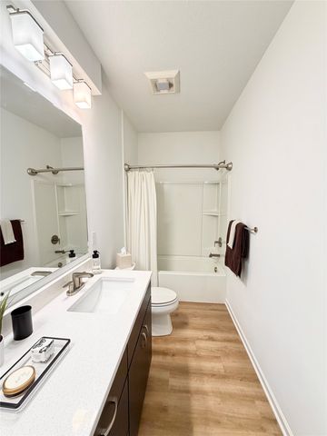 445 SW 12th Street, Des Moines, IA 50309