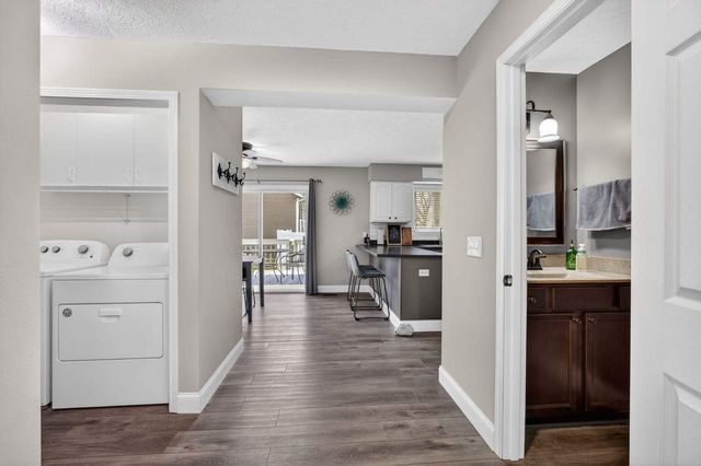 704 S 8th Street, Eldridge, IA 52748