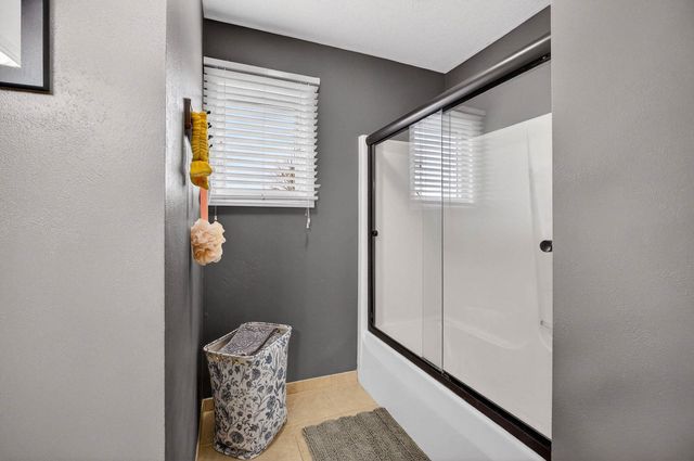 704 S 8th Street, Eldridge, IA 52748