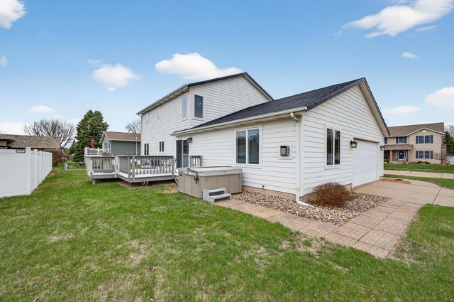 704 S 8th Street, Eldridge, IA 52748