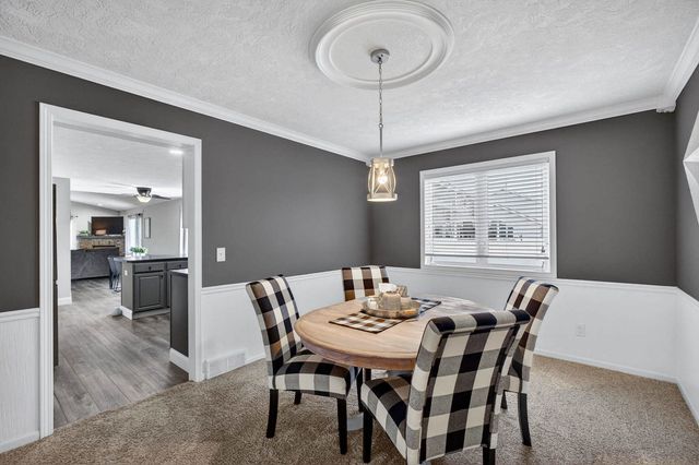 704 S 8th Street, Eldridge, IA 52748