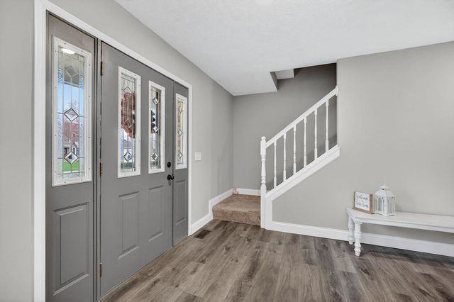 704 S 8th Street, Eldridge, IA 52748